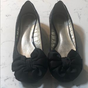 Elle Flats